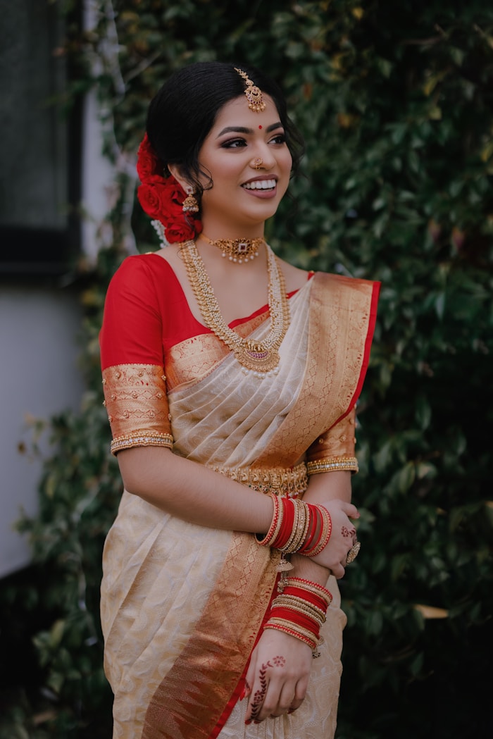 White & Red Garad Saree